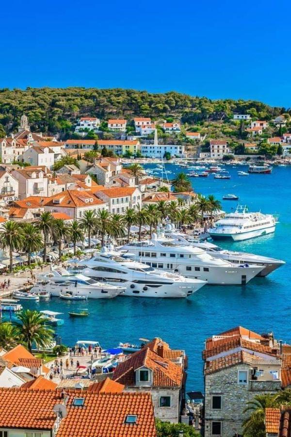 Apartments Luci Hvar Town Bagian luar foto