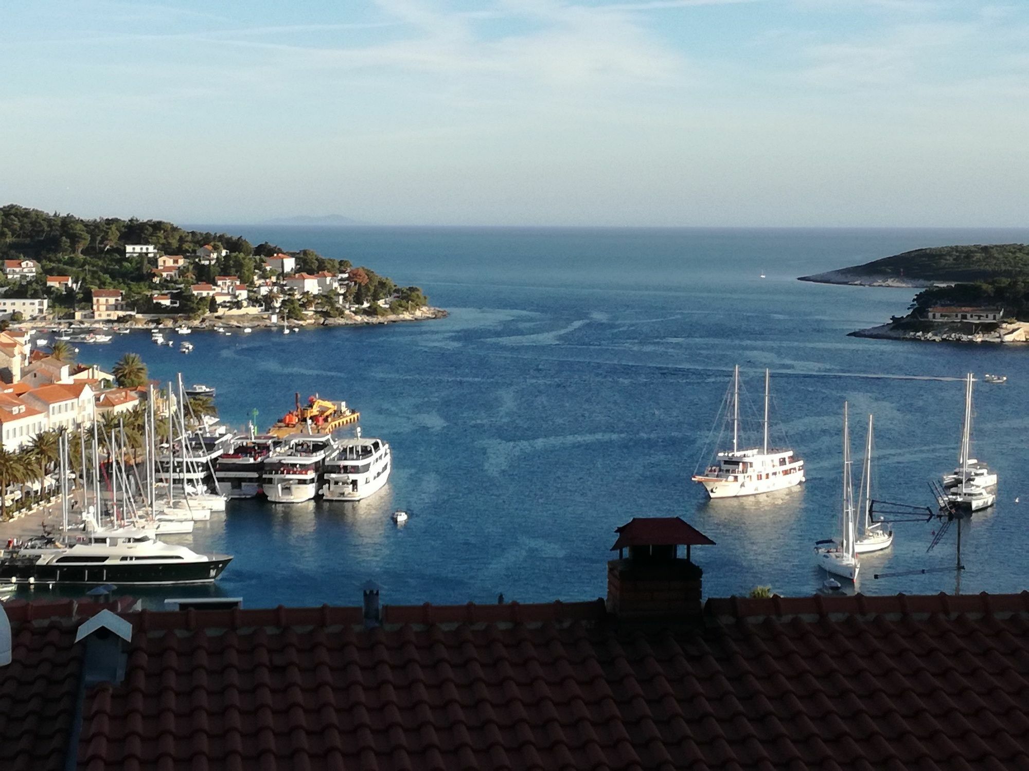 Apartments Luci Hvar Town Bagian luar foto